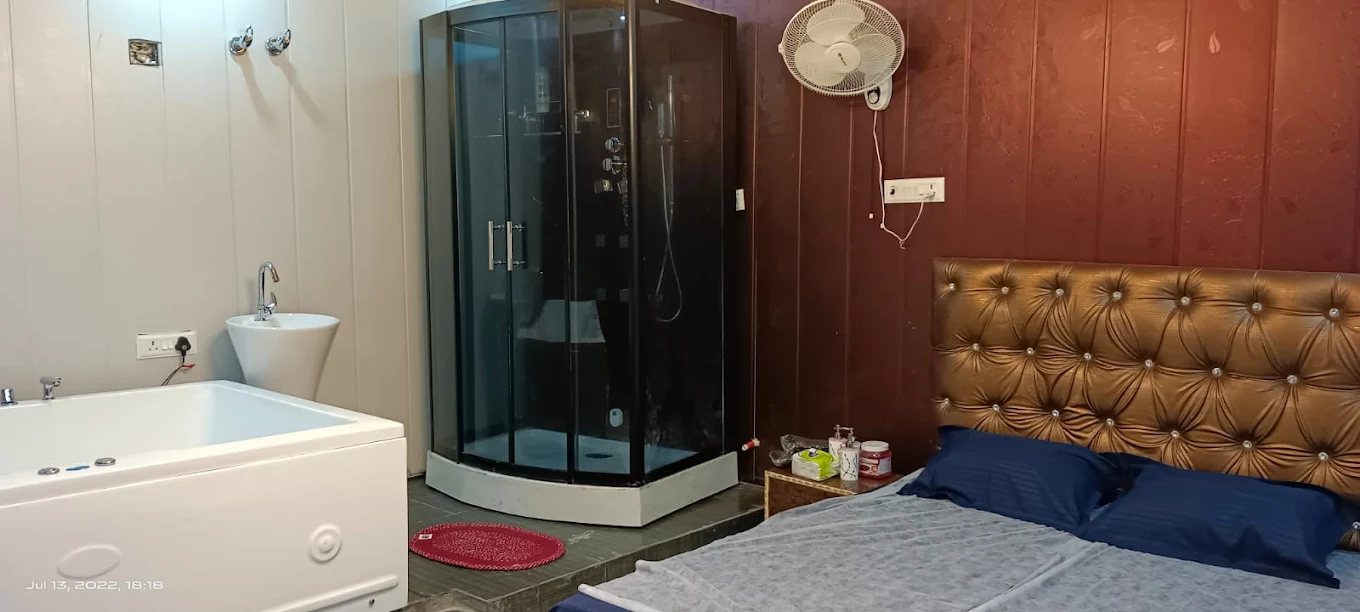 Mathura Massage Room - Image 2