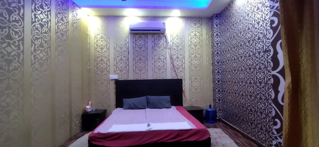 Bareilly Massage Room - Image 2