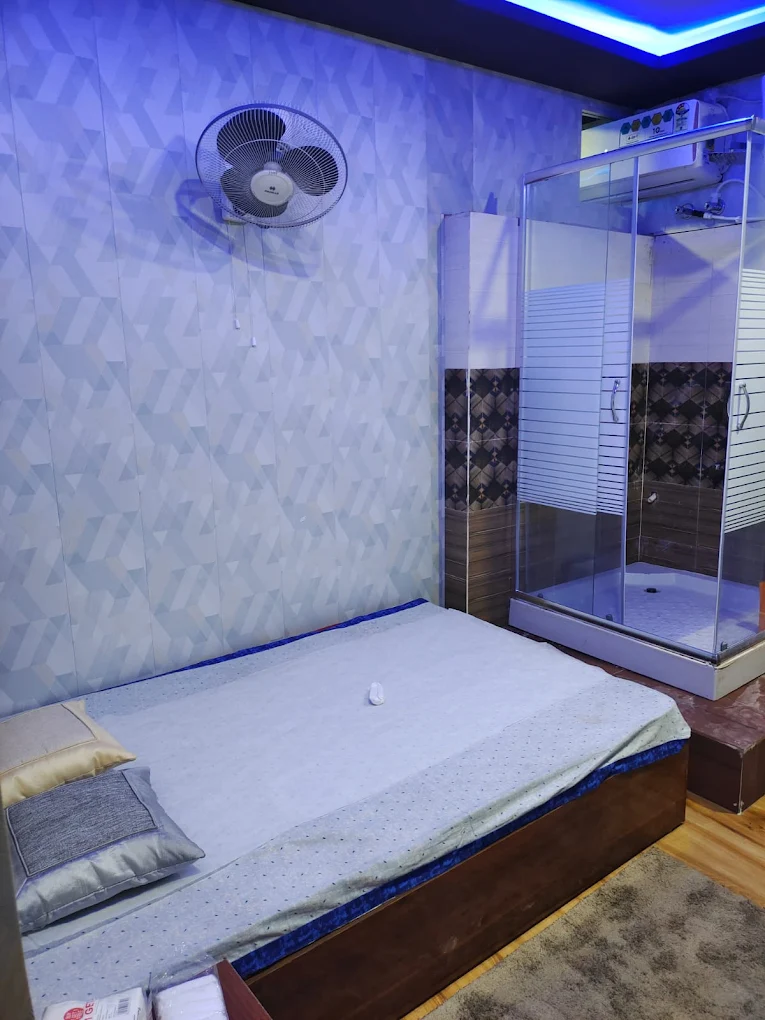 Sultanpur Massage Room - Image 2
